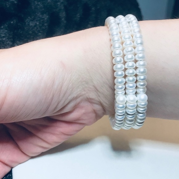 Perlaviva Freshwater Pearl 3-Row Coil X Bracelet - Picture 8 of 8